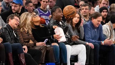 Tracy Morgan Gives Good Health Update From Hospital Bed After Throwing Up at Knicks Game