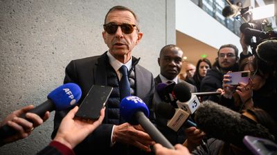 France threatens to suspend visa perks for Algerian diplomats amid deportation dispute