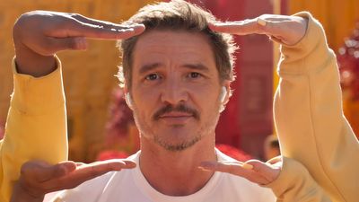 Pedro Pascal cures his heartbreak thanks to AirPods 4 (and the power of dance) in this new ad