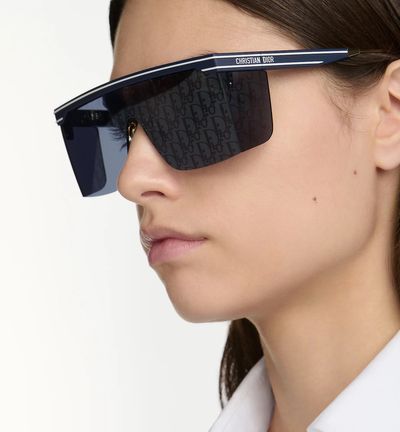 These Eye-Catching Sunglasses With Side Lenses Have a Clear Edge Over Other Shades