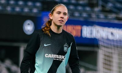 Mak Whitham makes NWSL debut at 14 – time will tell if it is the right move