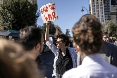 Israelis Return To Streets In Anger Over Netanyahu's Policies