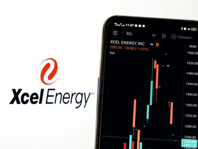 Is Xcel Energy Stock Outperforming the Dow?