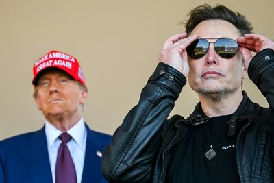 Elon Musk's Falling Popularity Spells Trouble For Trump, Says White House Source