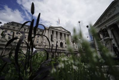 UK interest rates held at 4.5% as Bank warns over US tariff uncertainty