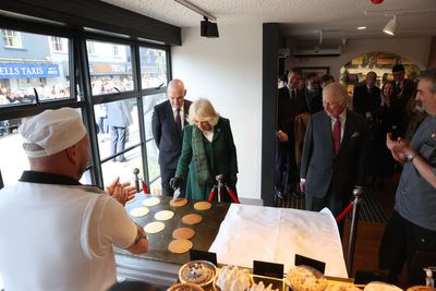 King and Queen test their baking skills during Northern Ireland visit