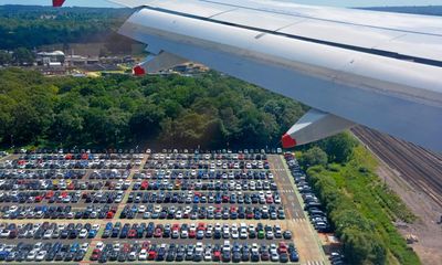 Gatwick draws up new plans to tackle road congestion and allow second runway