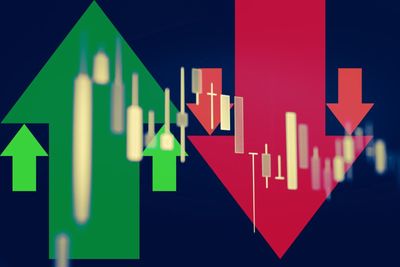 Stocks Recover Early Losses as Bond Yields Fall