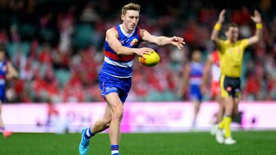 New-look Bulldogs to embrace history against Magpies