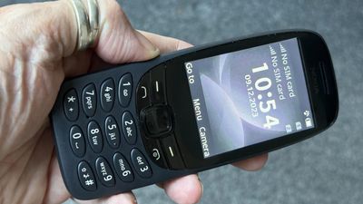 Nokia 6310 review: relive the early 2000s with this nostalgic feature phone