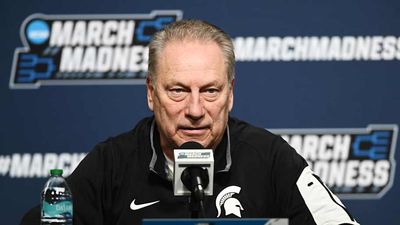 Michigan State Coach Tom Izzo Oddly Roots for Both Packers and Lions in NFL