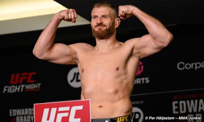 UFC Fight Night 255 weigh-in results: Full card on point in clean session