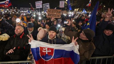 Slovakia at 'critical crossroads' as months of protest threaten pro-Moscow Fico