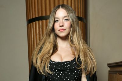 Sydney Sweeney to helm thriller based on English teacher’s viral Reddit short story