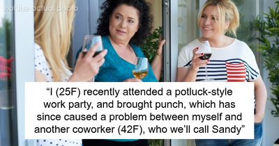 25YO Embarrasses Drunk Coworker At Office Party By Revealing That The Punch Had No Alcohol