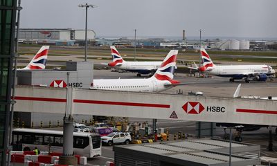 Energy secretary orders investigation into Heathrow disruption – as it happened