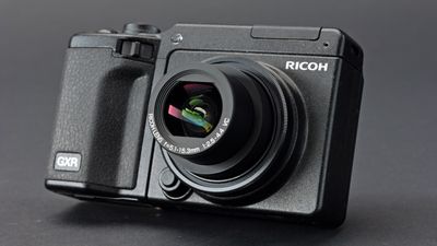 Ricoh GXR – the whacky mirrorless camera with its interchangeble sensor/lens modules