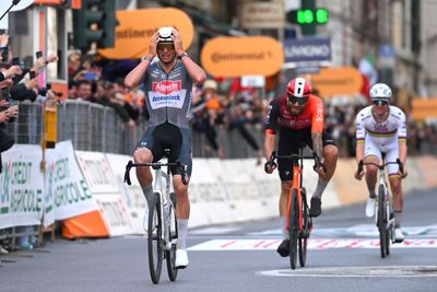 Milan-San Remo: Mathieu van der Poel withstands attacks from Tadej Pogačar to win Via Roma sprint