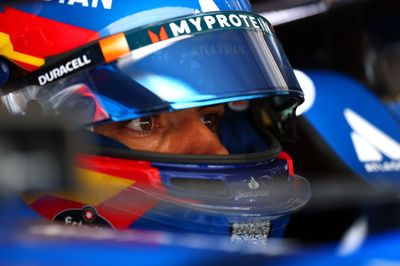 Sainz "still not feeling at home" in Williams F1 car