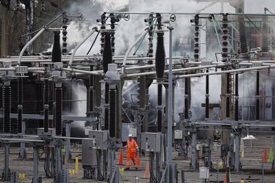 Heathrow Airport ‘had enough power to avoid shutdown’ after fire