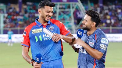 'Batting first, batting first': Rishabh Pant teases Axar Patel as Delhi Capitals opt to bowl against Lucknow Super Giants - Watch