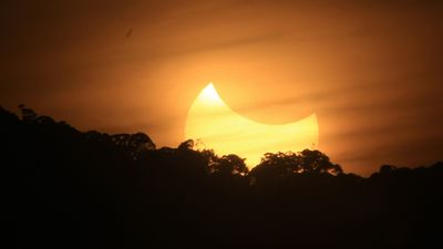 How to photograph the partial solar eclipse on March 29
