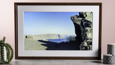 I spent several weeks reviewing this massive 27-inch digital art frame – this is the reason I think it’s worth that high price