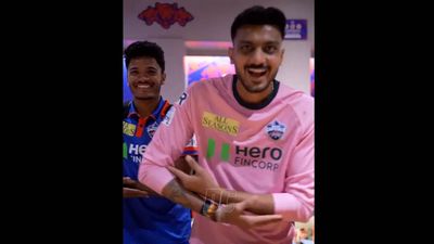 'Our family extends, our family celebrates': Delhi Capitals celebrate KL Rahul's fatherhood with special dressing room tribute - Watch