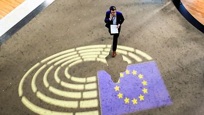 Eurobarometer survey: Europeans still prioritise security and defence investment
