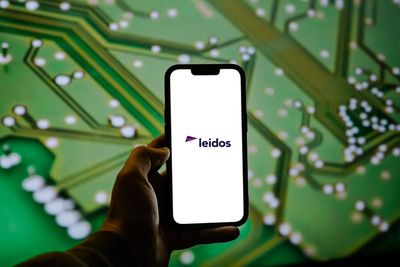 Is Leidos Holdings Stock Underperforming the Nasdaq?