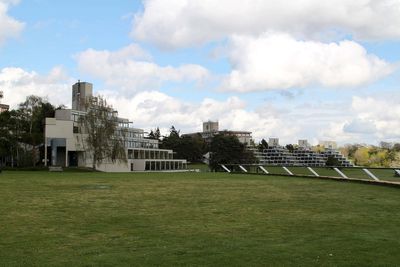 Student died after slipping while using gym’s weight machine, inquest told