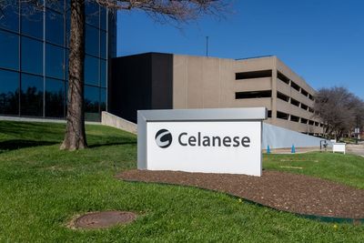 Celanese Stock: Is CE Underperforming the Materials Sector?