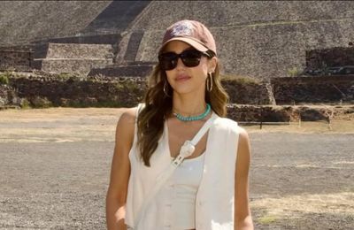 Jessica Alba makes 'forever memories' on Mexico trip after filing for divorce