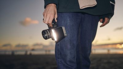 The new Viltrox Vintage Z1 flash looks like the perfect trendy accessory for retro cameras