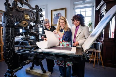 Print workshop launches exhibition of work by Pop Art pioneer
