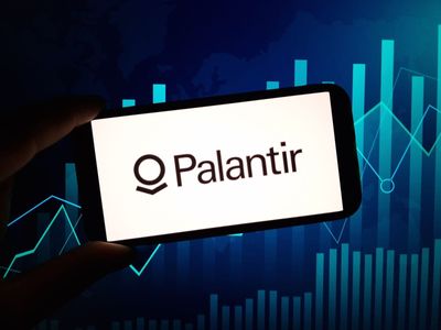 Is Palantir Stock Outforming the Nasdaq?