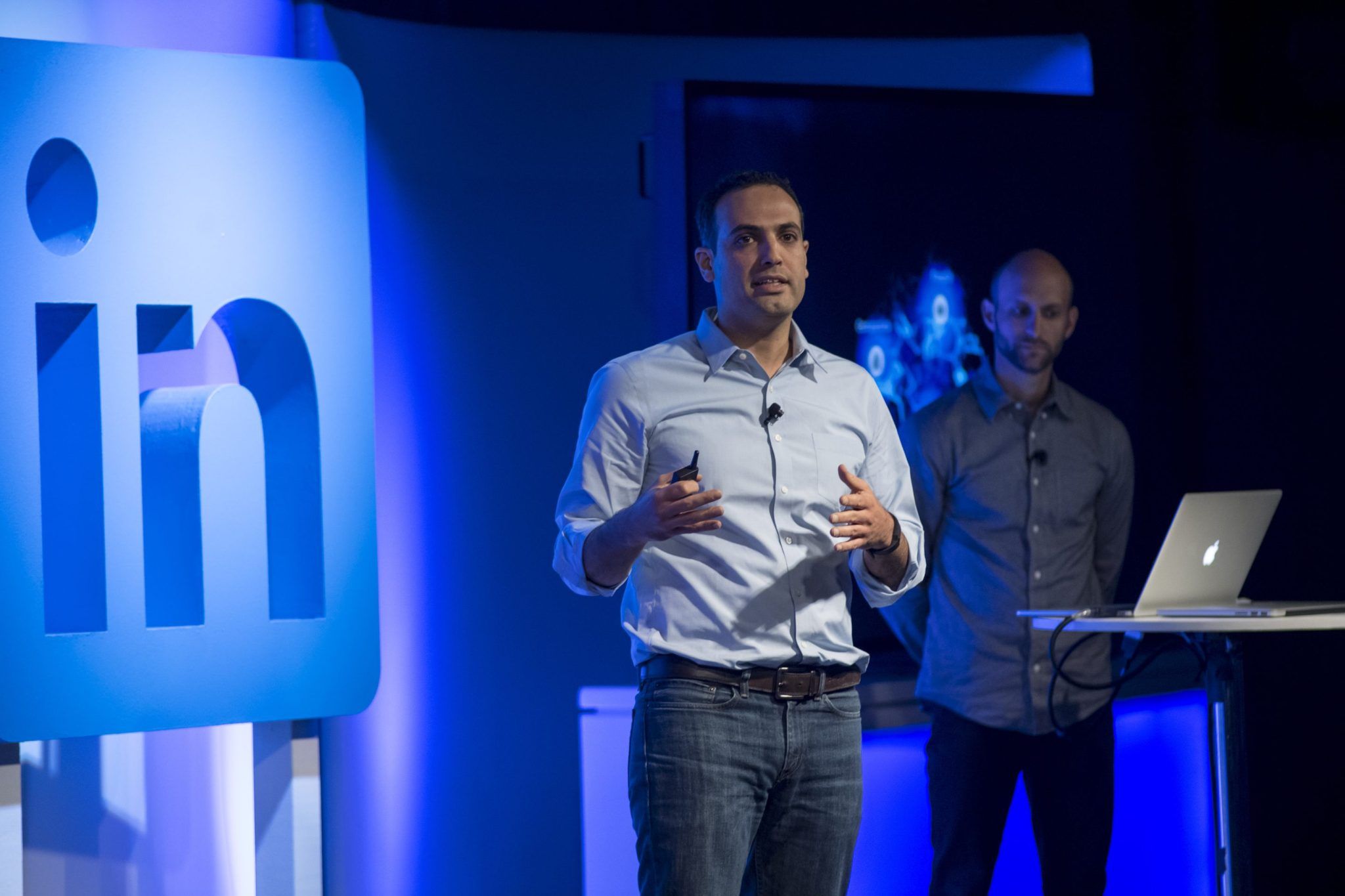Top LinkedIn executive on how AI is changing work and…