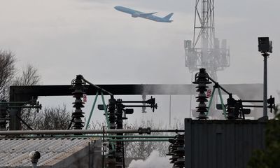 Airlines warned Heathrow about power supply risks days before outage, MPs told