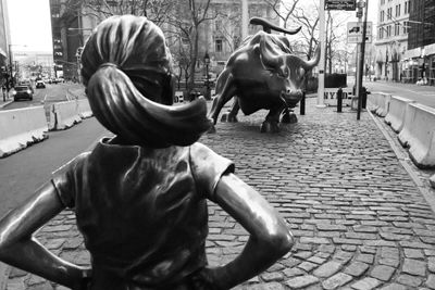 Is Smurfit Westrock Stock Underperforming the Dow?