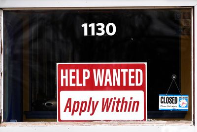 Fewer Americans file for jobless benefits last week as labor market continues to show strength