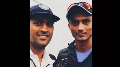 'Kuch vidhi vidhi karwale': Axar Patel reveals how MS Dhoni once became his 'astrologer'