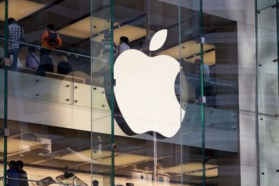 Could Trump’s New Tariffs Push Apple Stock Below $184?