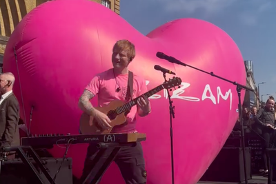 Ed Sheeran takes over King’s Cross for surprise performance