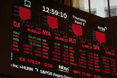 Global markets nose-dive as Trump’s 10% tariff on UK products comes into effect