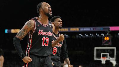 Houston Stuns Duke in Final 40 Seconds to Win Instant Final Four Classic