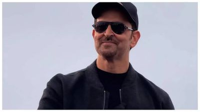 Hrithik Roshan calls Jr NTR "best Chef in the world"; Hails 'War 2' actor as his favourite co-star - WATCH