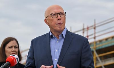 Coalition can’t cut 41,000 public service jobs in five years without breaking election promise, analysis shows