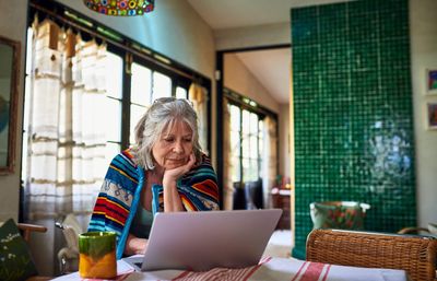 Hoarding cash and delaying purchases: Anxious retirees react to the stock market selloff