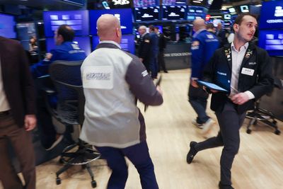 As global stock markets plunge, here’s what to know about Europe’s response to Trump tariffs