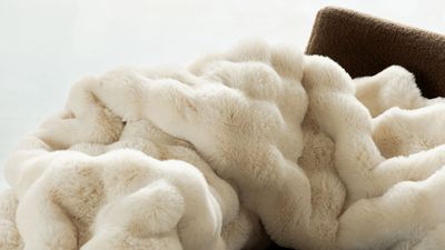 I May Have Just Found the Greatest Blanket on Earth — Cozy Earth, That Is